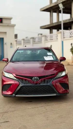 Toyota Camry XSE FWD (2.5L 4cyl 8AM) 2018 Red