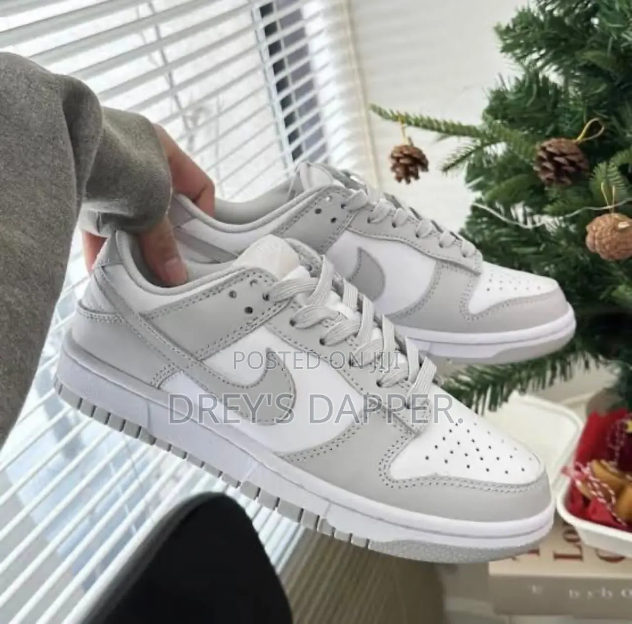 Dunk Low Sneakers