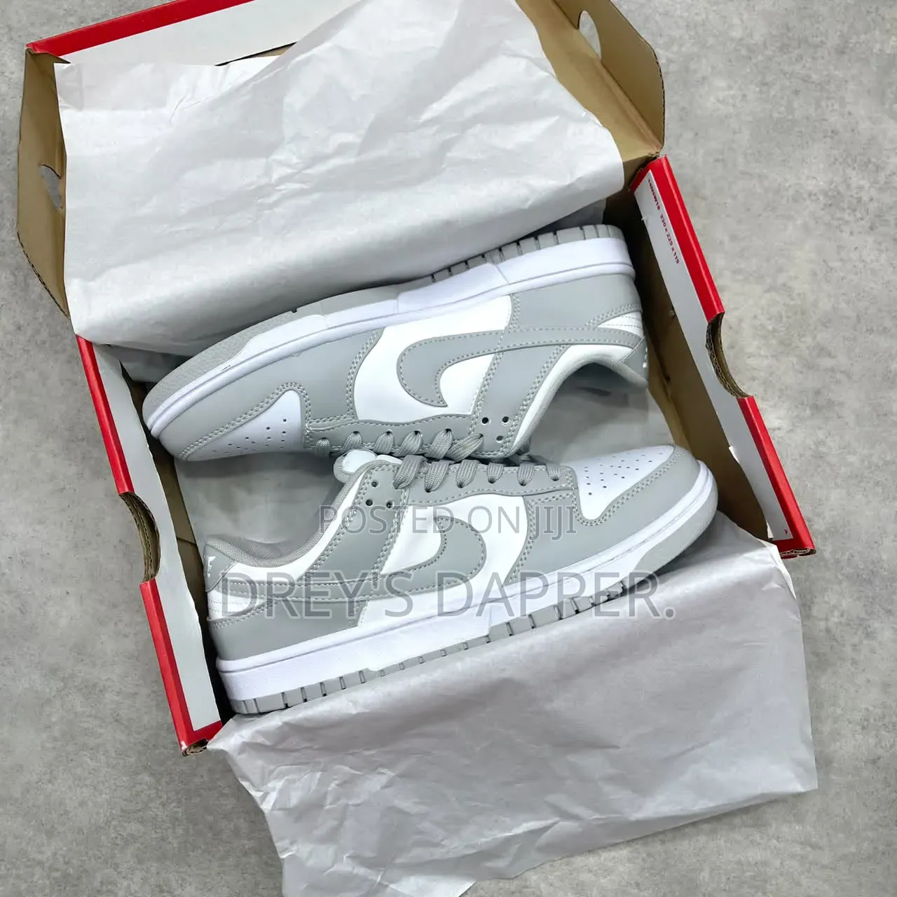 Dunk Low Sneakers