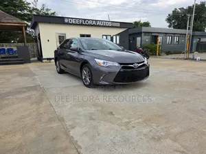 Toyota Camry SE 4dr Sedan (2.5L 4cyl 6A) 2016 Gray
