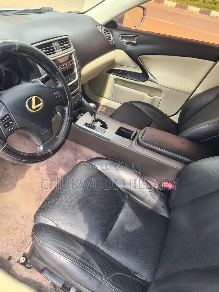 Lexus IS 2011 Blue