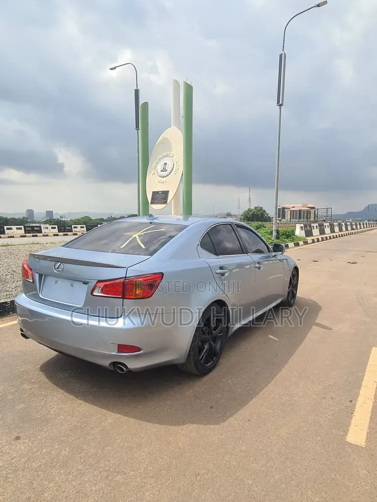 Lexus IS 2011 Blue