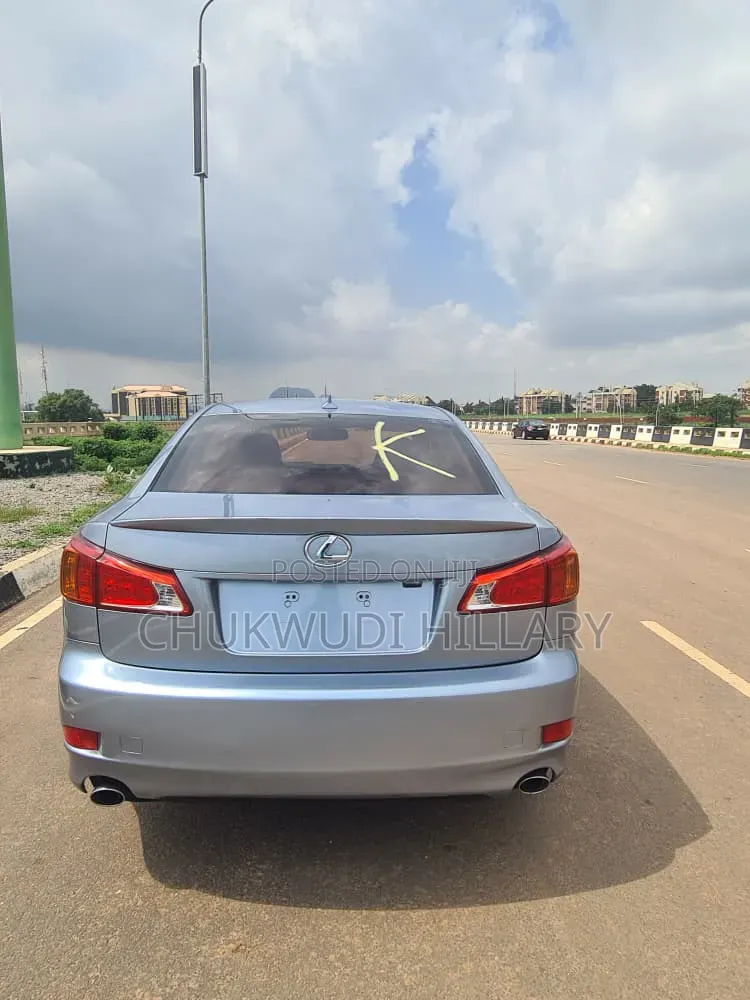 Lexus IS 2011 Blue