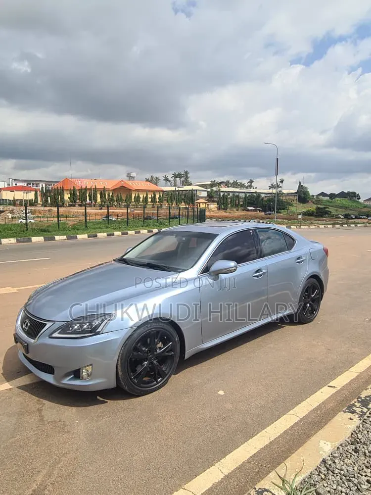 Lexus IS 2011 Blue