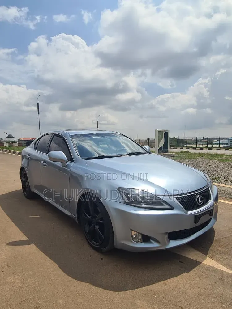 Lexus IS 2011 Blue