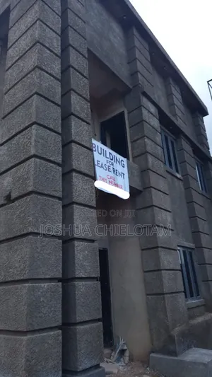 14bdrm House in Right On The Major, Enugu for rent