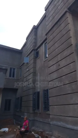 14bdrm House in Right On The Major, Enugu for rent