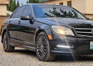 Mercedes-Benz C300 2010 Black