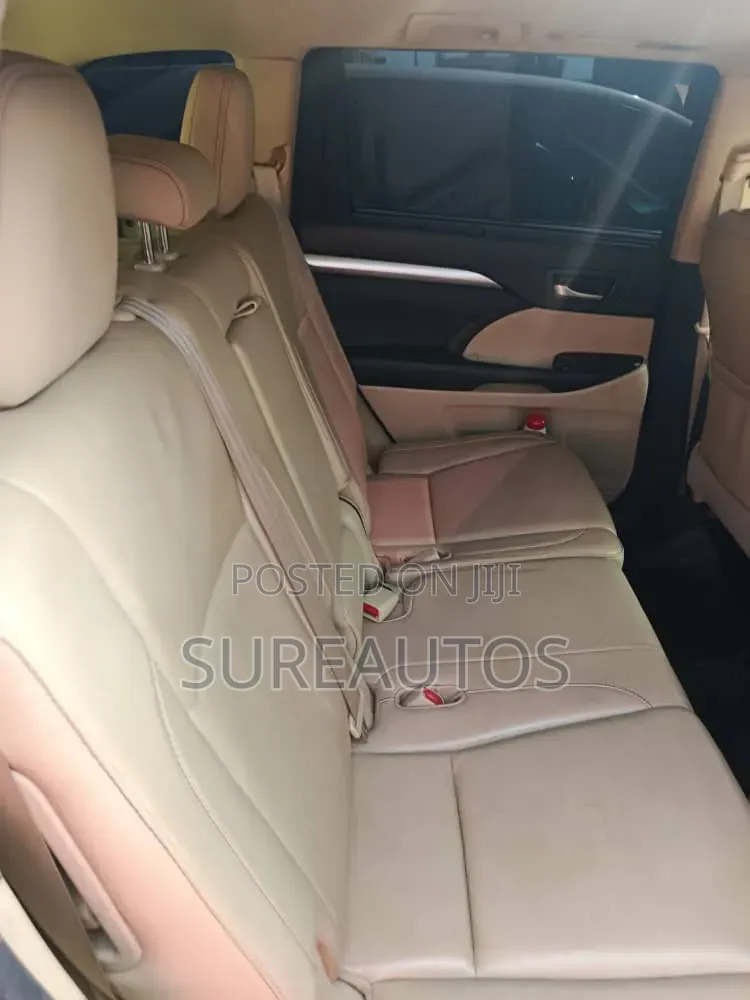 Toyota Highlander XLE V6 4x4 (3.5L 6cyl 6A) 2016 Burgundy