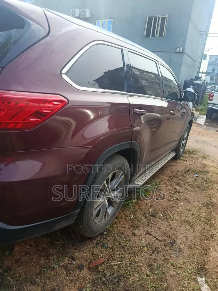 Toyota Highlander XLE V6 4x4 (3.5L 6cyl 6A) 2016 Burgundy