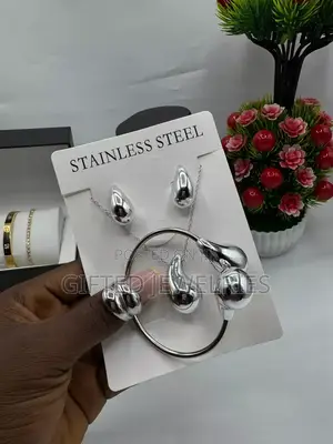 Tear Drop Set