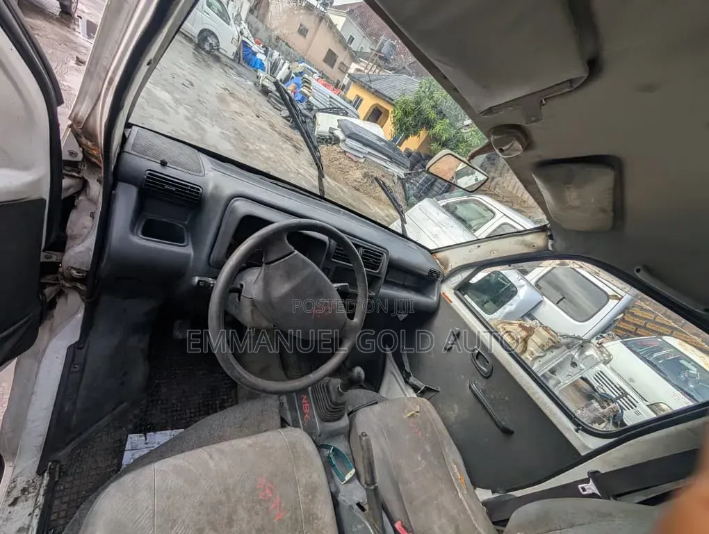 Suzuki APV Minibus 2009 White
