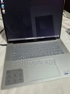 Laptop Dell Inspiron 16 5630 8GB Intel Core i5 SSD 512GB