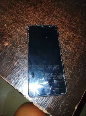 Infinix Hot 20i 64 GB Gold