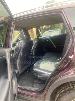 Toyota RAV4 XLE 4dr SUV AWD (2.5L 4cyl 6A) 2018 Brown