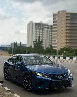 Toyota Camry 2019 Blue