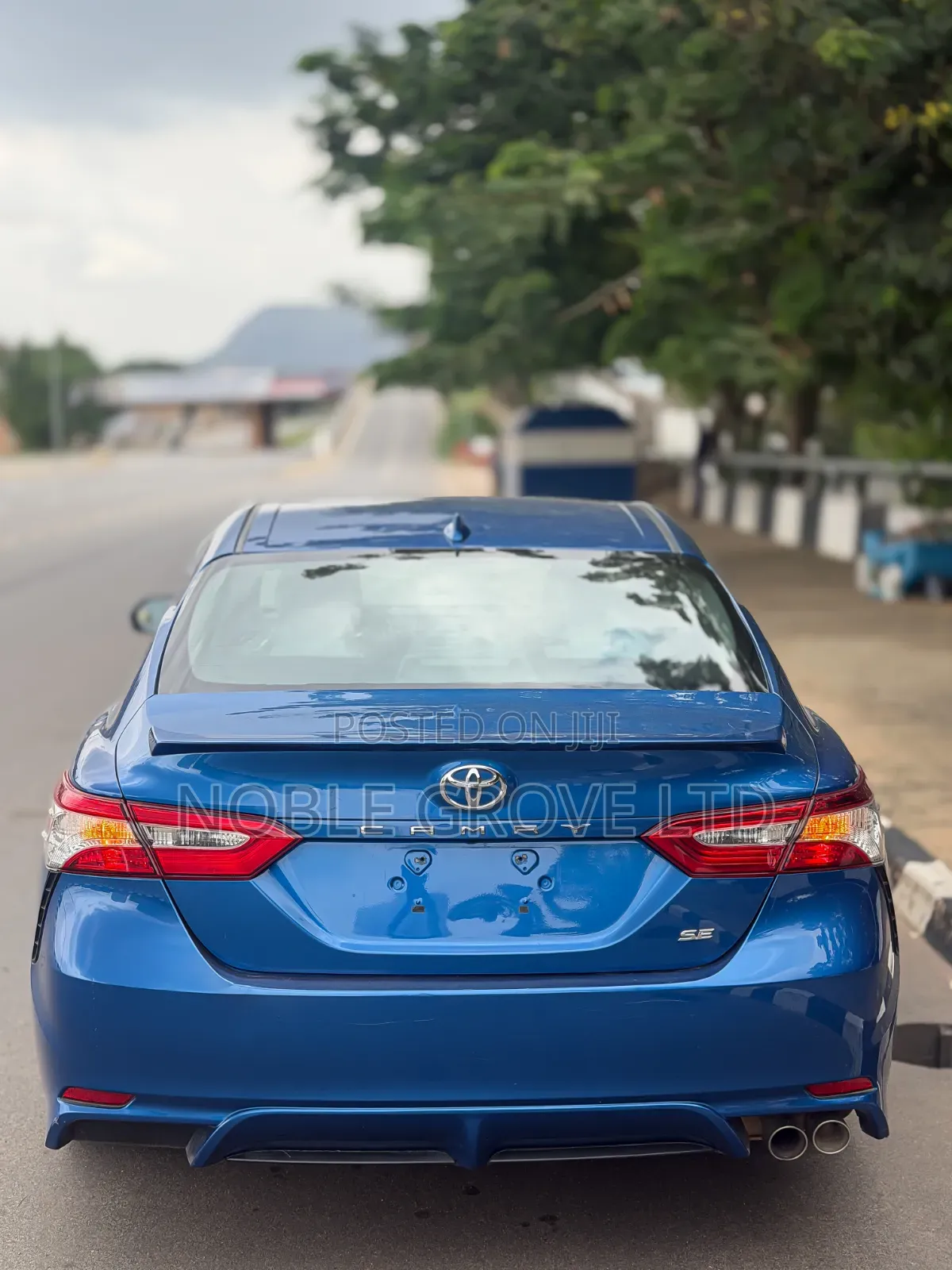 Toyota Camry 2019 Blue