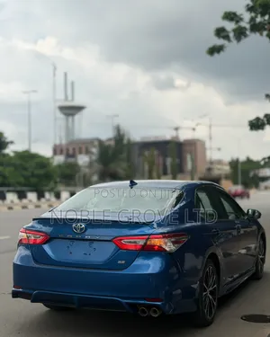 Toyota Camry 2019 Blue
