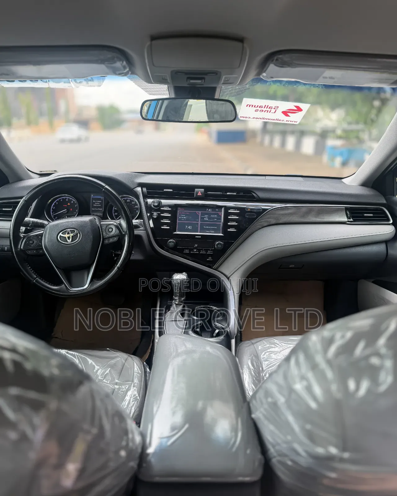 Toyota Camry 2019 Blue