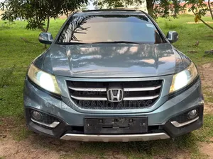 Honda Crosstour 2013 Red