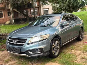Honda Crosstour 2013 Red