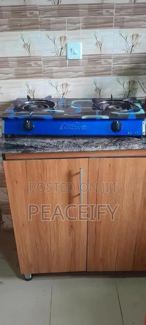 Glass Table Top 2 Burner Gas Cooker and 12.5kg Gas Cylinder (8kg Fille