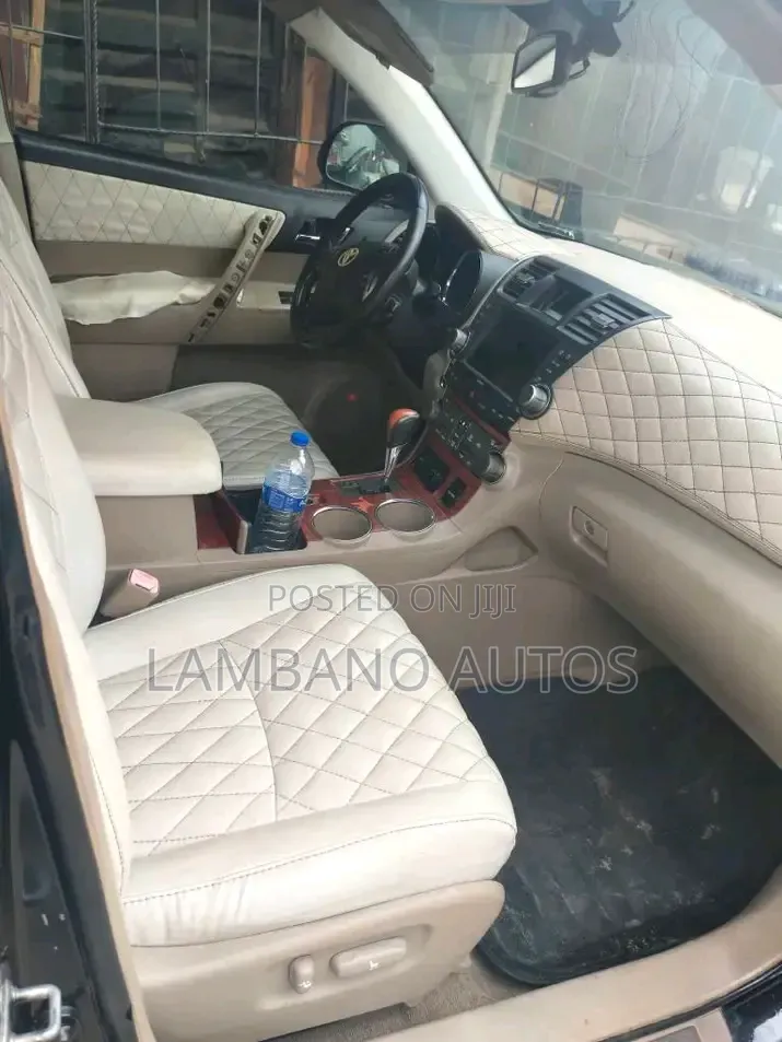 Toyota Highlander 2008 Red