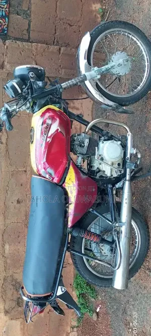 Bajaj Boxer 2021 Red