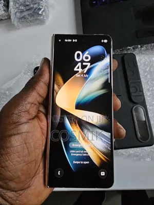 Samsung Galaxy Z Fold4 256 GB Rose Gold