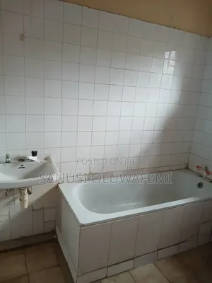 3bdrm Block of Flats in Opebi for rent