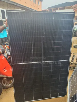 Black Frame 550watts Bifacial Panel