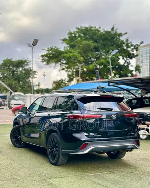 Toyota Highlander 2024 Black