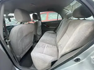 Toyota Corolla LE 2005 Silver