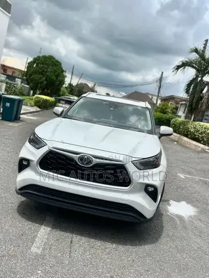 Toyota Highlander 2022 White