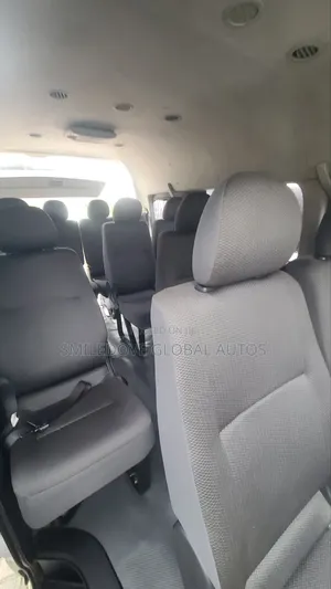 Toyota HiAce 2015 White