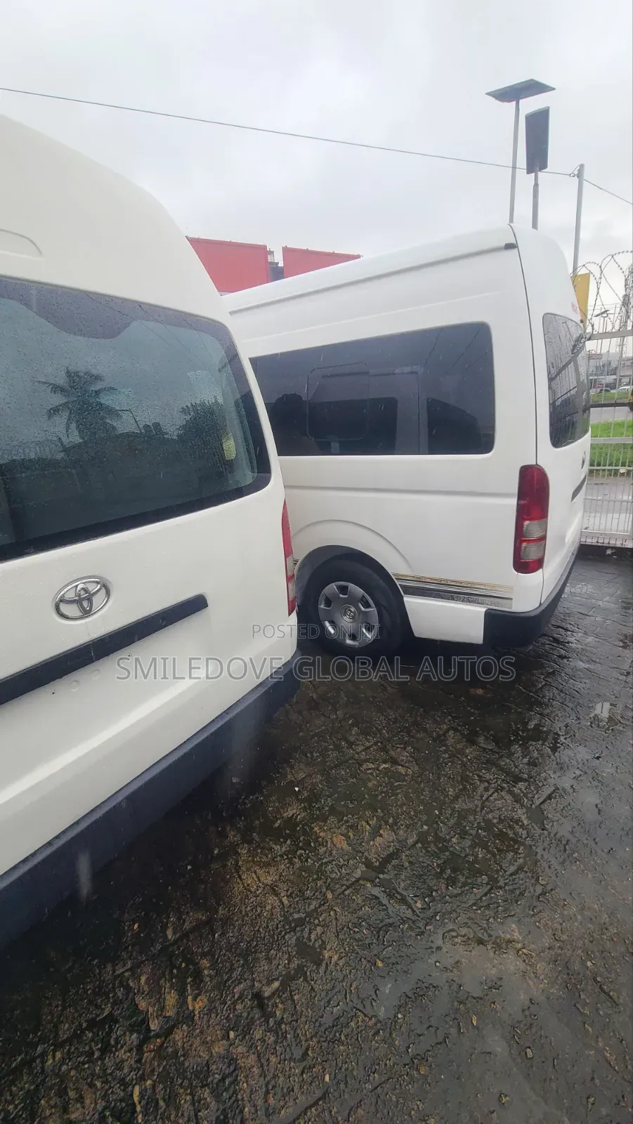 Toyota HiAce 2015 White