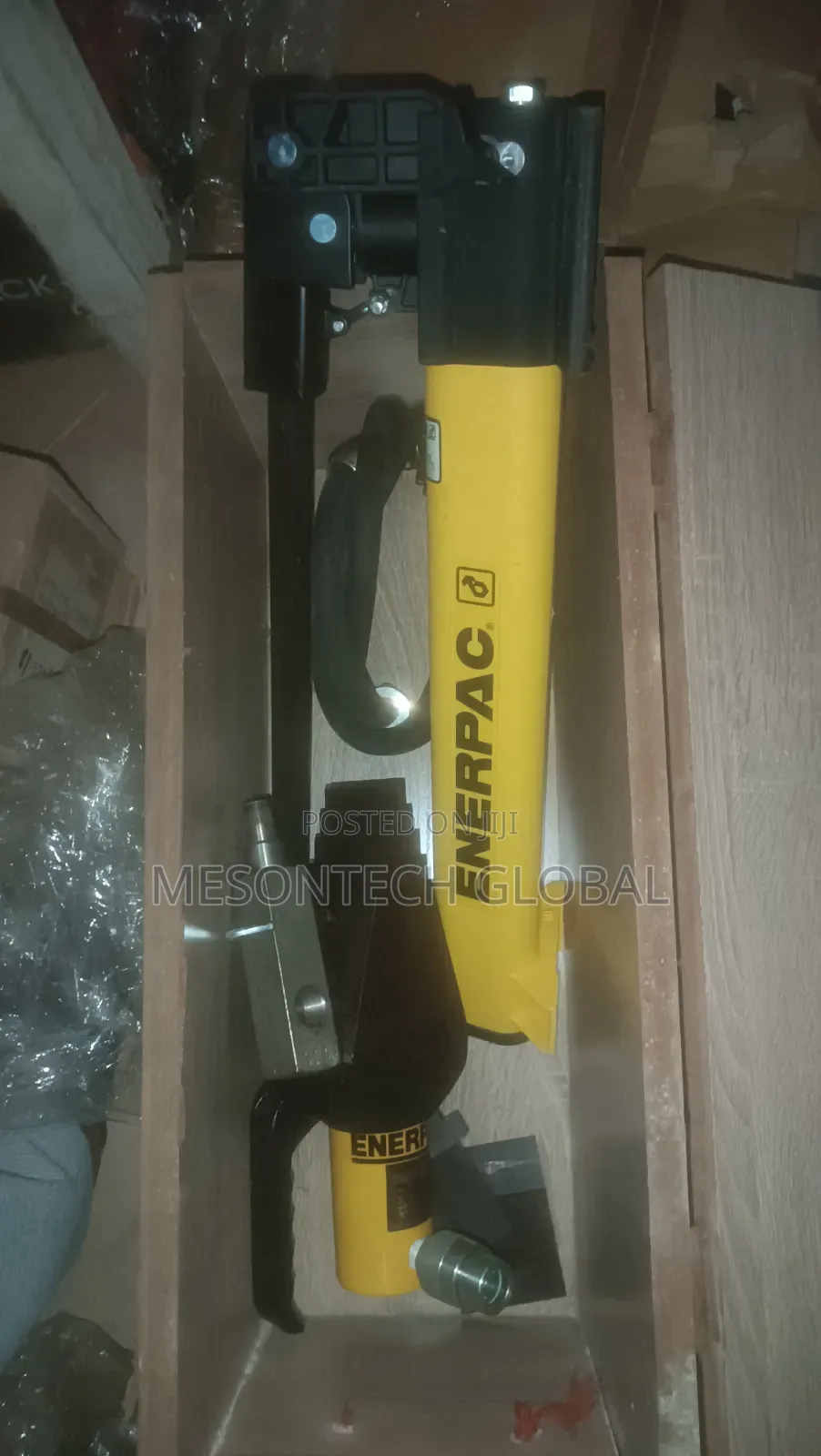 Hydraulic Flange Spreader (Enerpac)