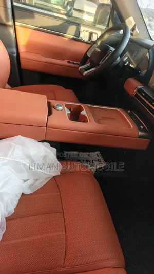 New BYD Leopard 8 2.0 Hybrid AWD 2025 Black