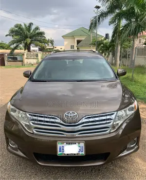 Toyota Camry 2010 Gold