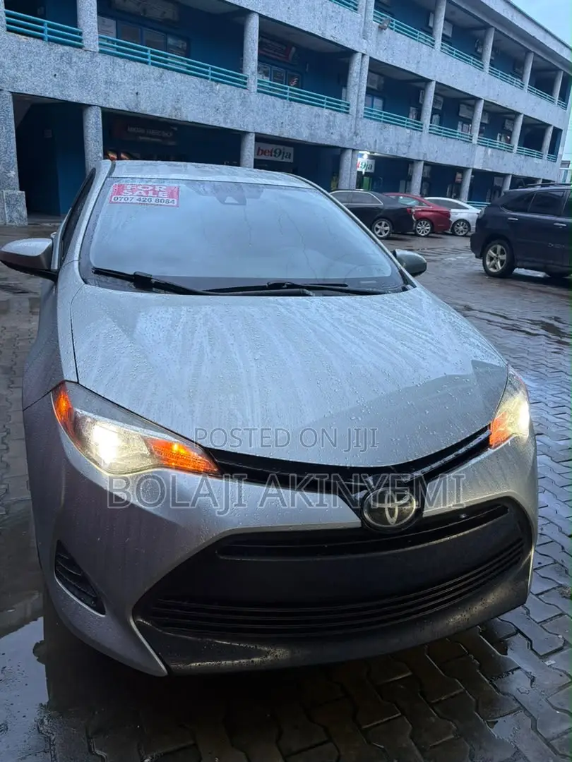 Toyota Corolla 2018 Silver