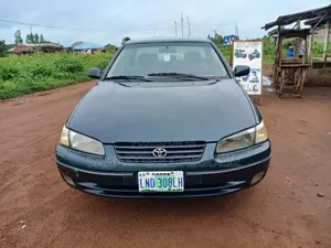Toyota Camry 2000 Green