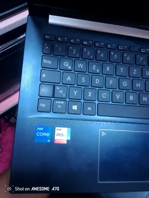 Laptop Asus VivoBook V551LB 8GB Intel Core i5 SSHD+SSD 256GB