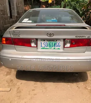 Toyota Camry 2001 Silver