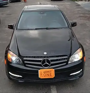 Mercedes-Benz C300 2011 Black