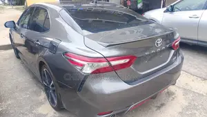 Toyota Camry XSE FWD (2.5L 4cyl 8AM) 2018 Gray