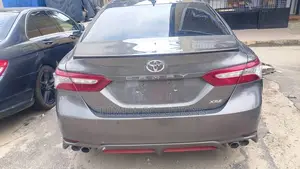 Toyota Camry XSE FWD (2.5L 4cyl 8AM) 2018 Gray