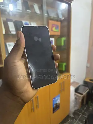 Apple iPhone 13 256 GB White
