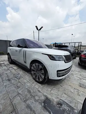 Land Rover Range Rover Vogue 2023 White