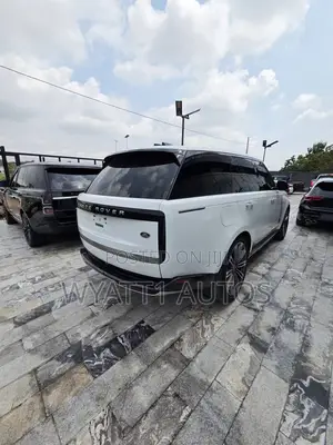 Land Rover Range Rover Vogue 2023 White