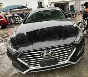 Hyundai Sonata Base Sedan FWD (2.4L 4cyl 6A) 2017 Black